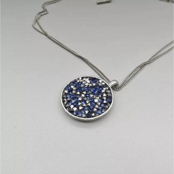 Kenneth Cole Necklace Blue Silver Tone Beaded Round Pendant 18 Inch Double Chain - Picture 5 of 11